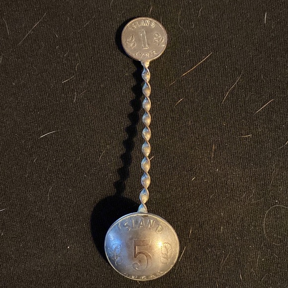 Island Dual Coin Collectible Spoon - Picture 2 of 2